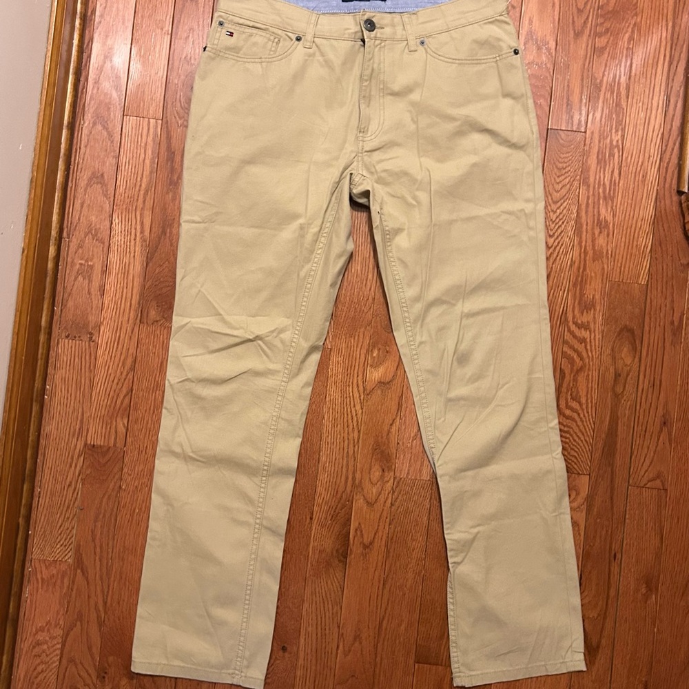 Tommy Hilfiger Men's Khaki Chinos